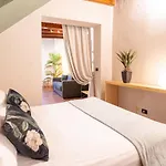 San Fedele - Historical Center By Rent *